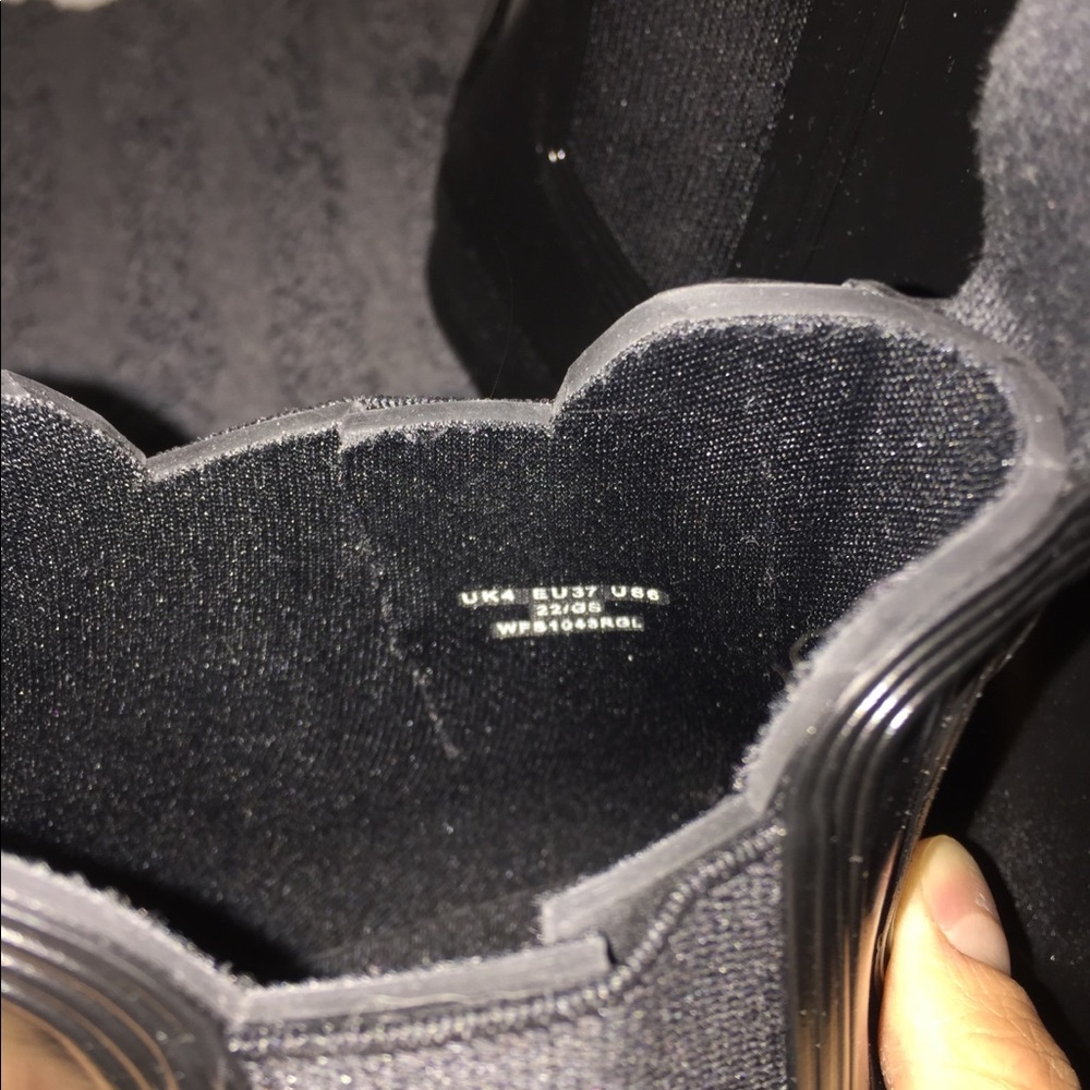 Hunter Women’s Original Gloss Chelsea Boots - Picture 4 of 4
